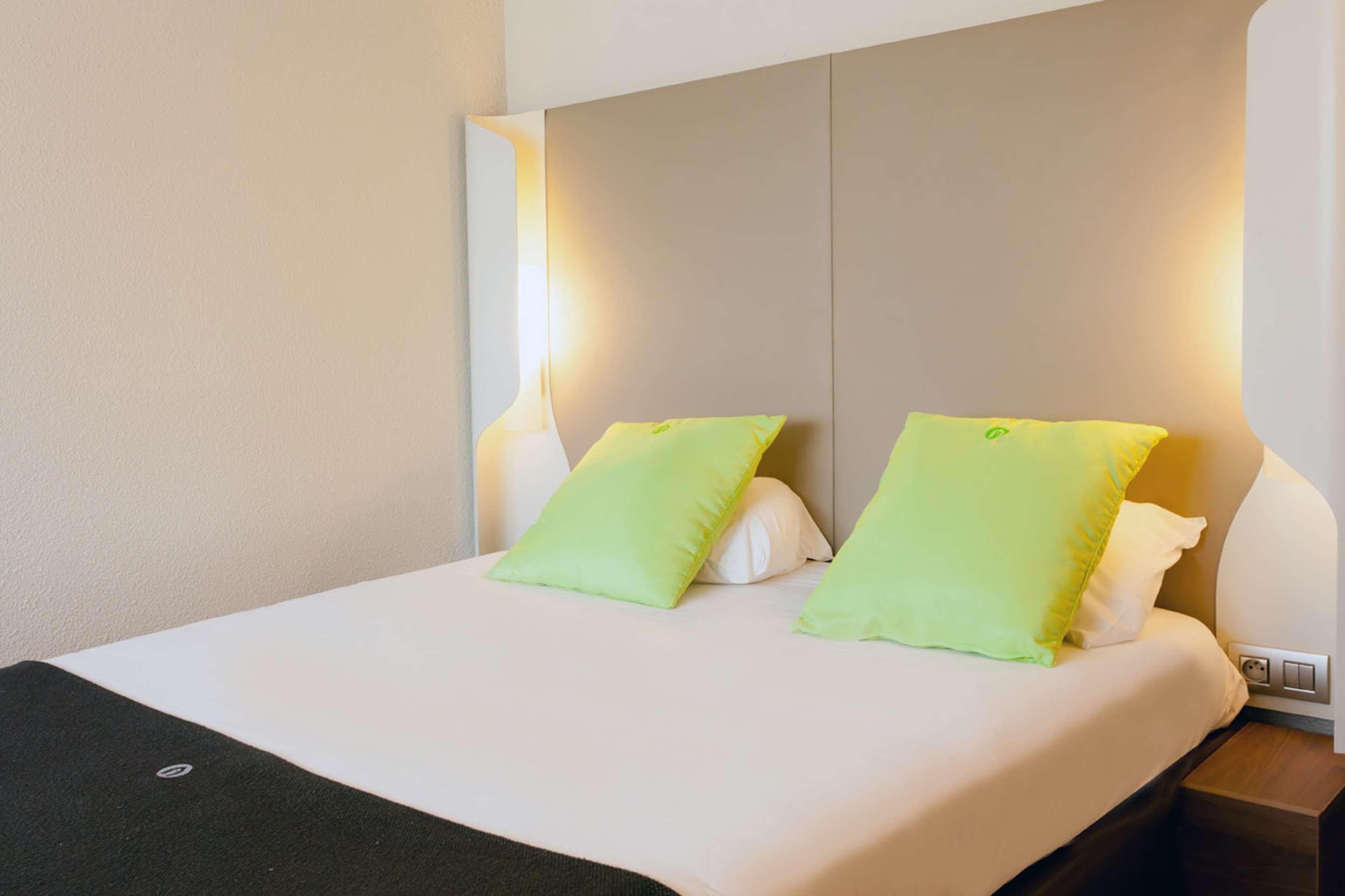 Campanile Grenoble Sud - Seyssins Hotel Exterior foto