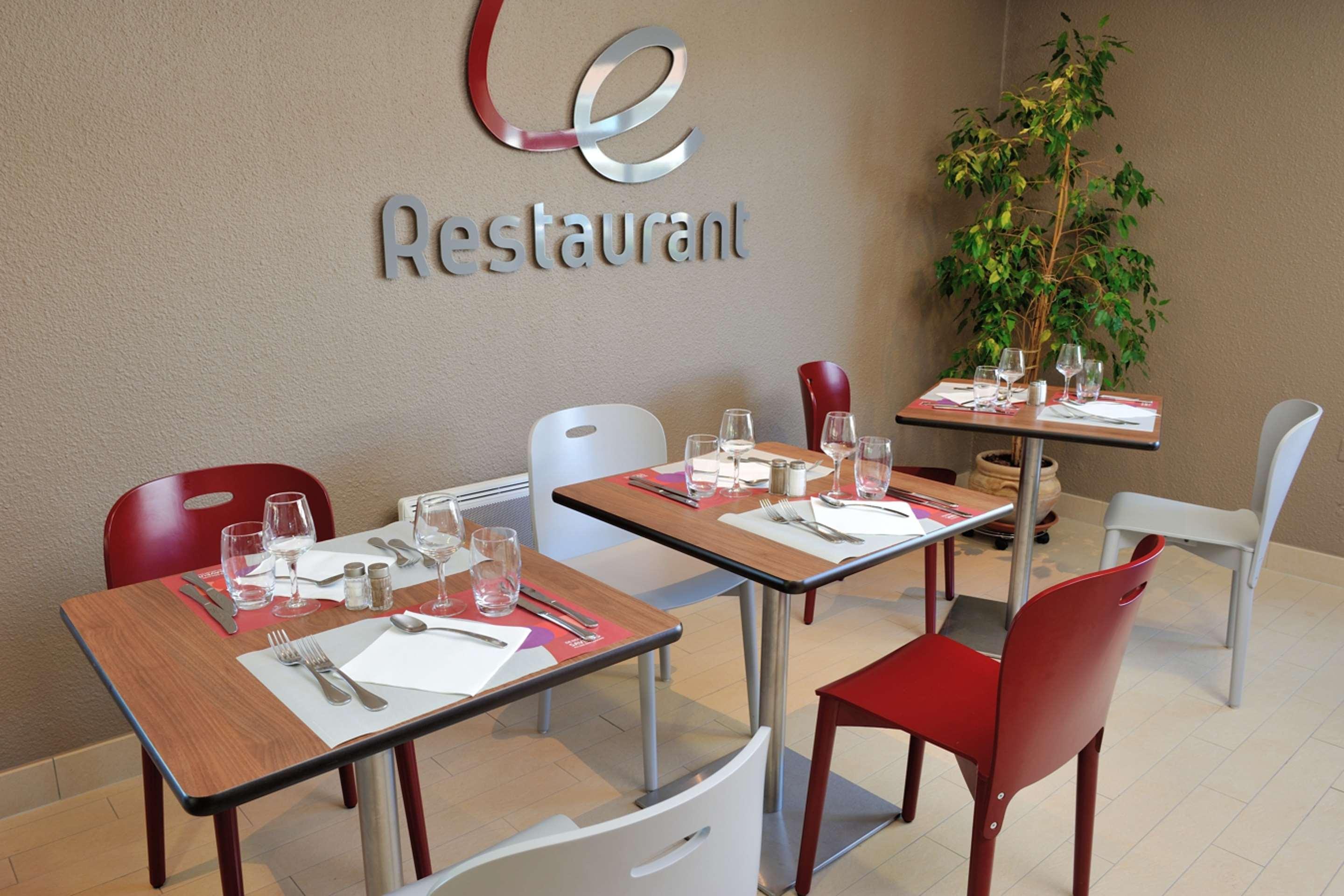 Campanile Grenoble Sud - Seyssins Hotel Exterior foto