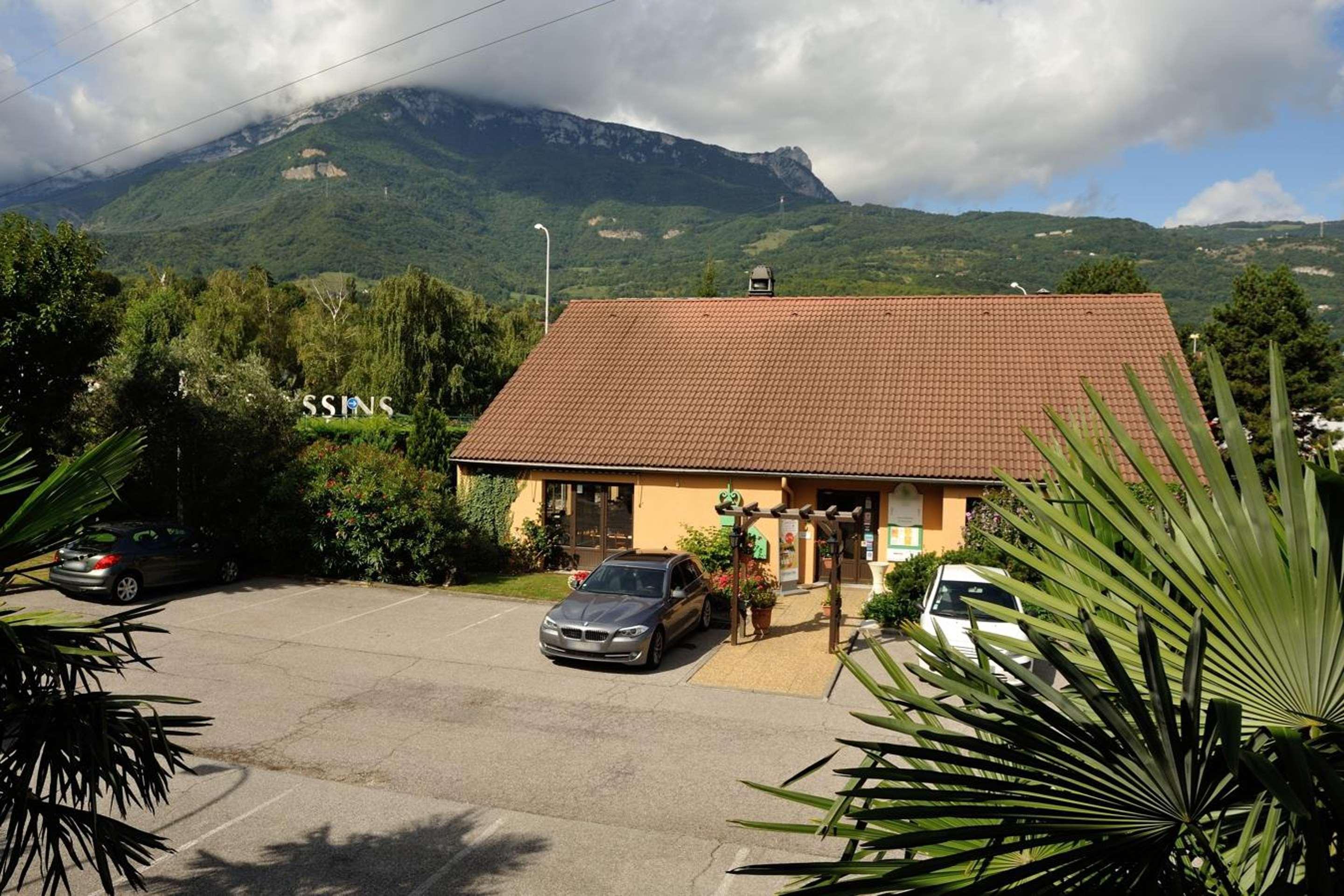 Campanile Grenoble Sud - Seyssins Hotel Exterior foto