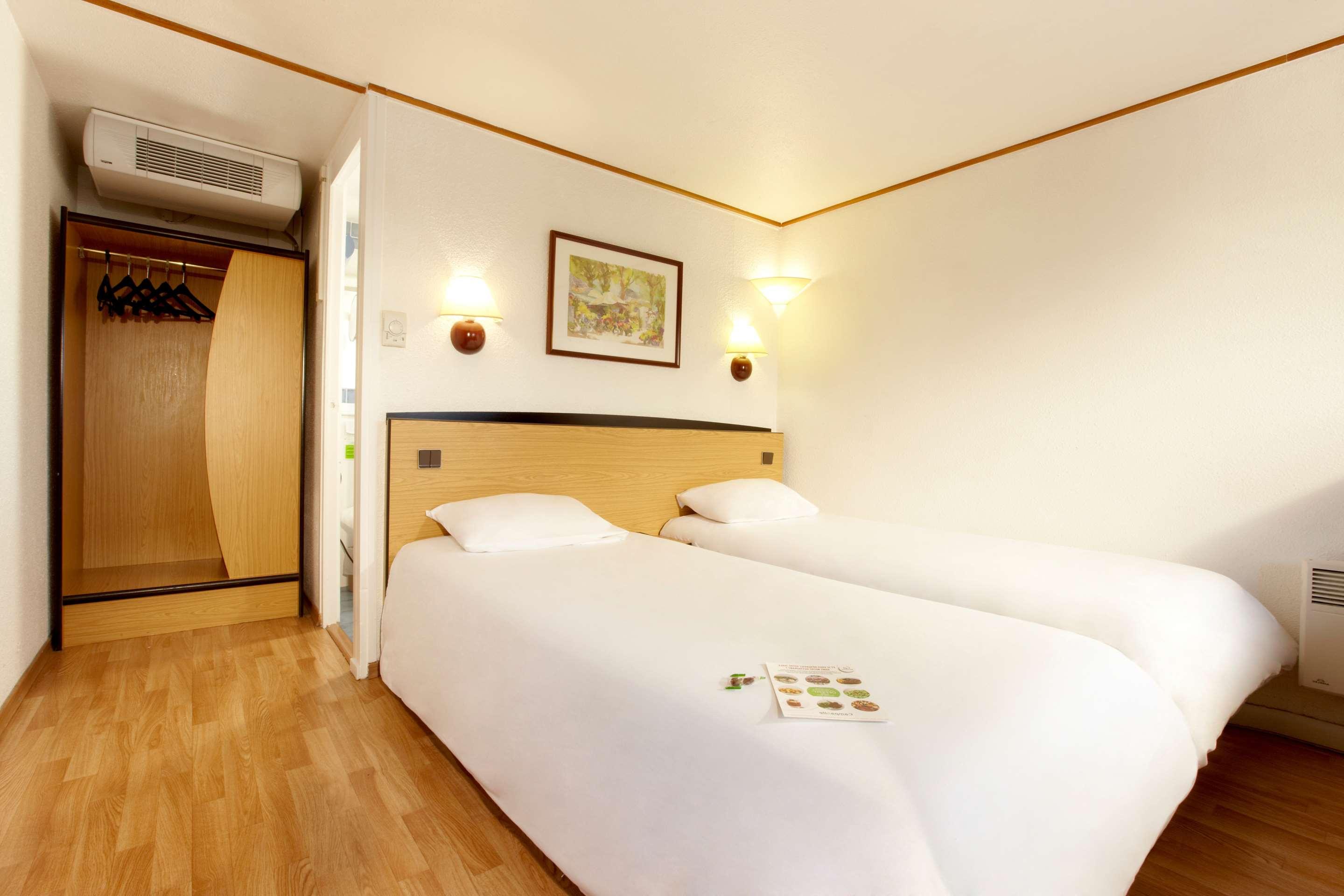 Campanile Grenoble Sud - Seyssins Hotel Exterior foto