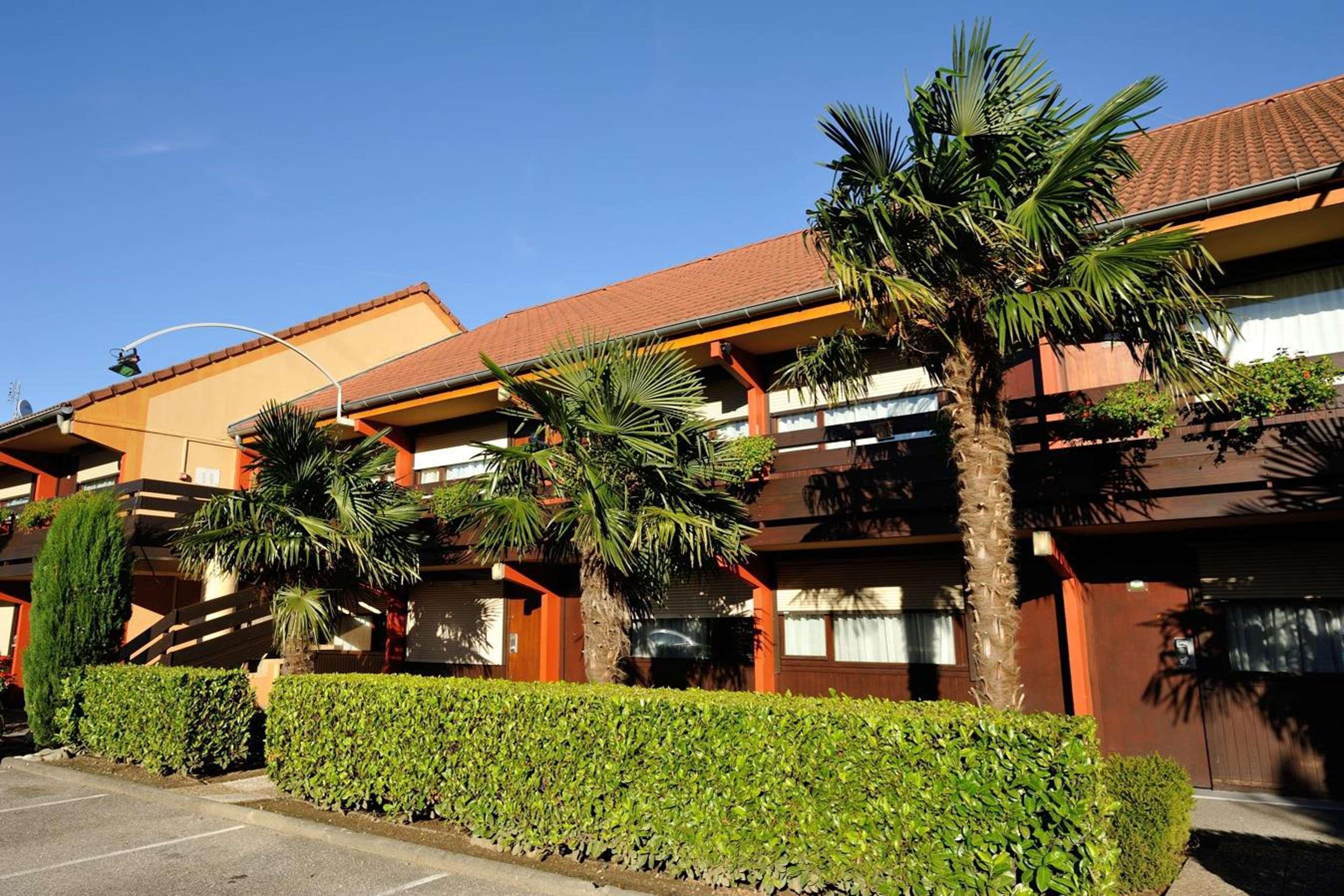 Campanile Grenoble Sud - Seyssins Hotel Exterior foto