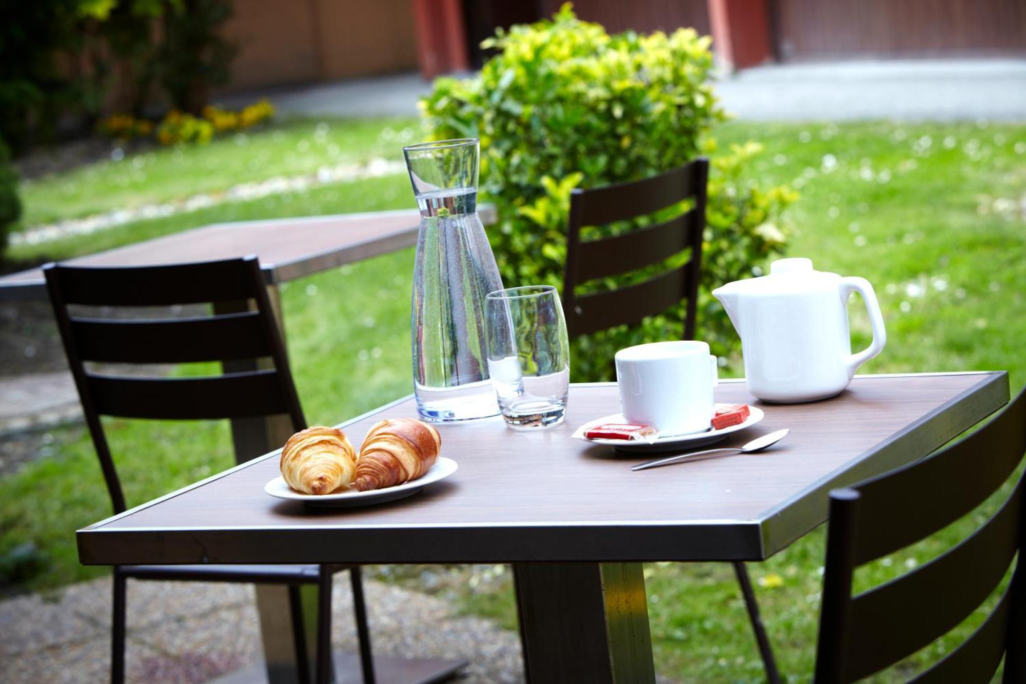 Campanile Grenoble Sud - Seyssins Hotel Exterior foto