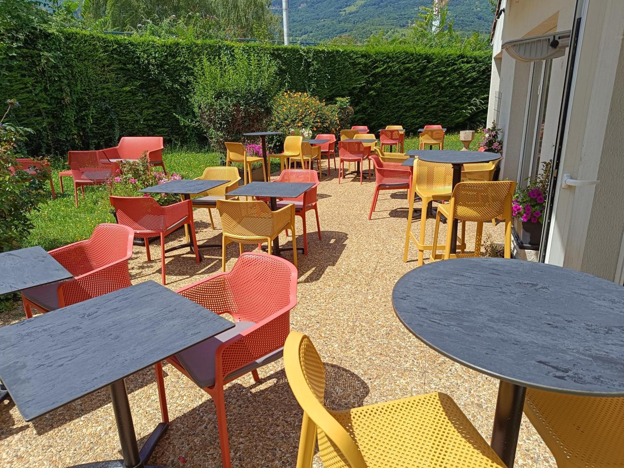 Campanile Grenoble Sud - Seyssins Hotel Exterior foto